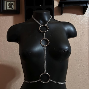 Chain chest harness