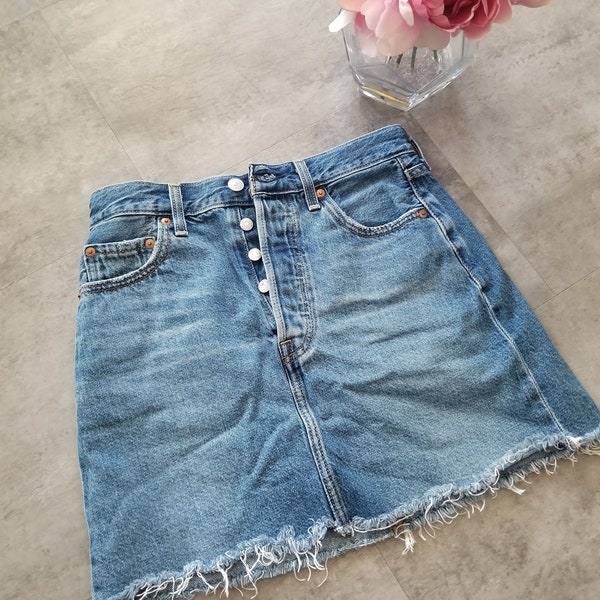 Vintage Levis Denim Skirt Size 26 Button Up