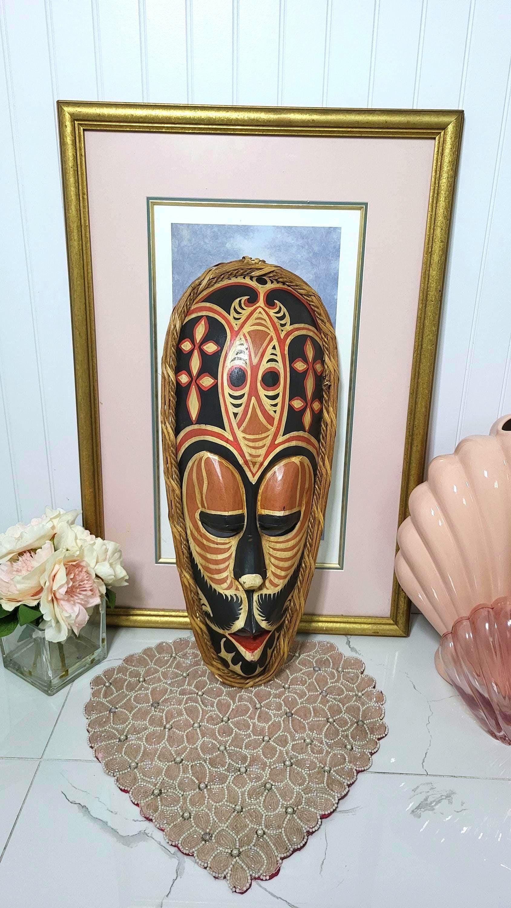 ヴィンテージ木製部族マスク手描きインドネシア民芸品ヒンドゥー教祭壇 