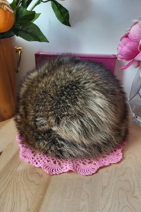 Vintage Boutique Kates Canada Handmade Real Fur Winter Hat  display picture 3