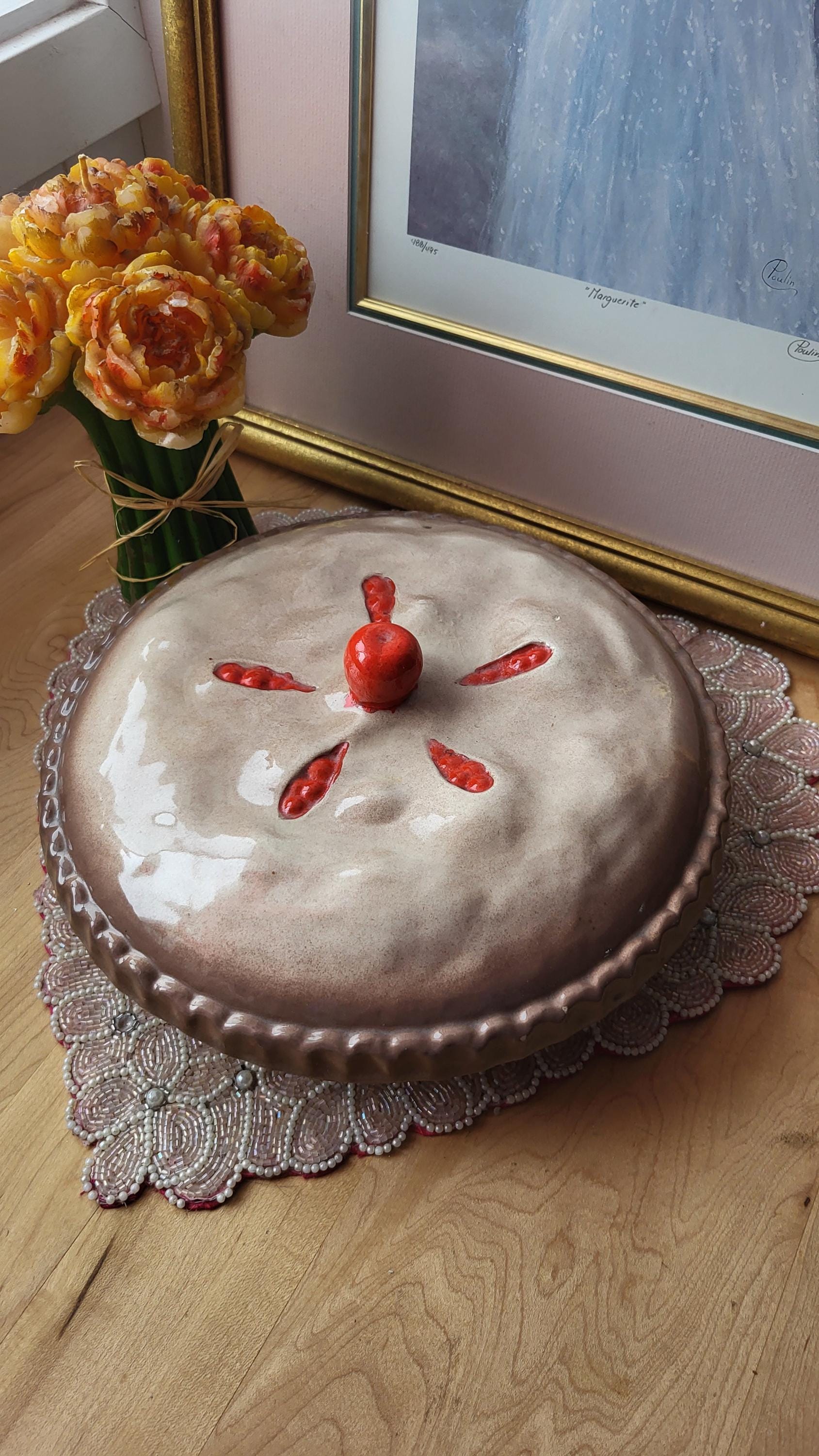 新品未使用　パーティー皿　パイキーパー　pie keeper アップルパイ Vintage Cherry Pie Keeper Vintage Céramique Cherry Pie Holder