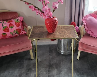 Vintage metalen dienblad met standaard MCM ontwerp van imitatiehout, metalen dienblad, tv-tafel, klaptafel, jaren 1970