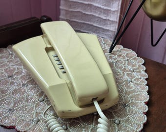 Vintage Retro Space Age MCM Beige Phone. Works Well. Landline