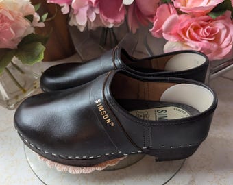 Simson Black Clogs With Wooden Sole and Leather Cap - Etsy