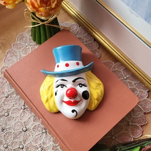 Vintage CERAMIC Clown Face, Doll Head, Painted Face, Clown Collection, Decoration, Mardi Gras, Wall Hanging