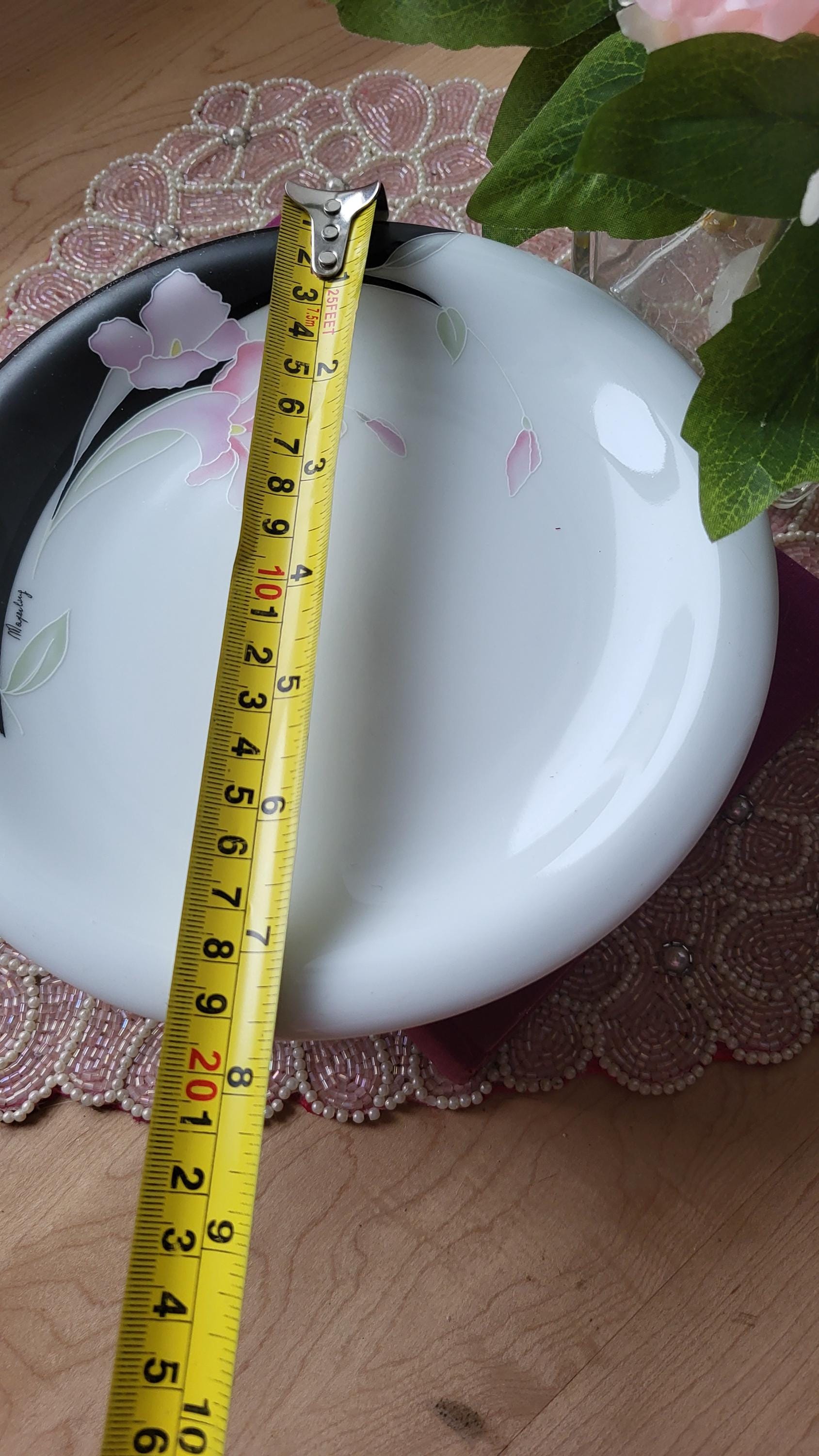 Vintage Set of 4 Art Deco Black and Pink Iris Porcelain Plates