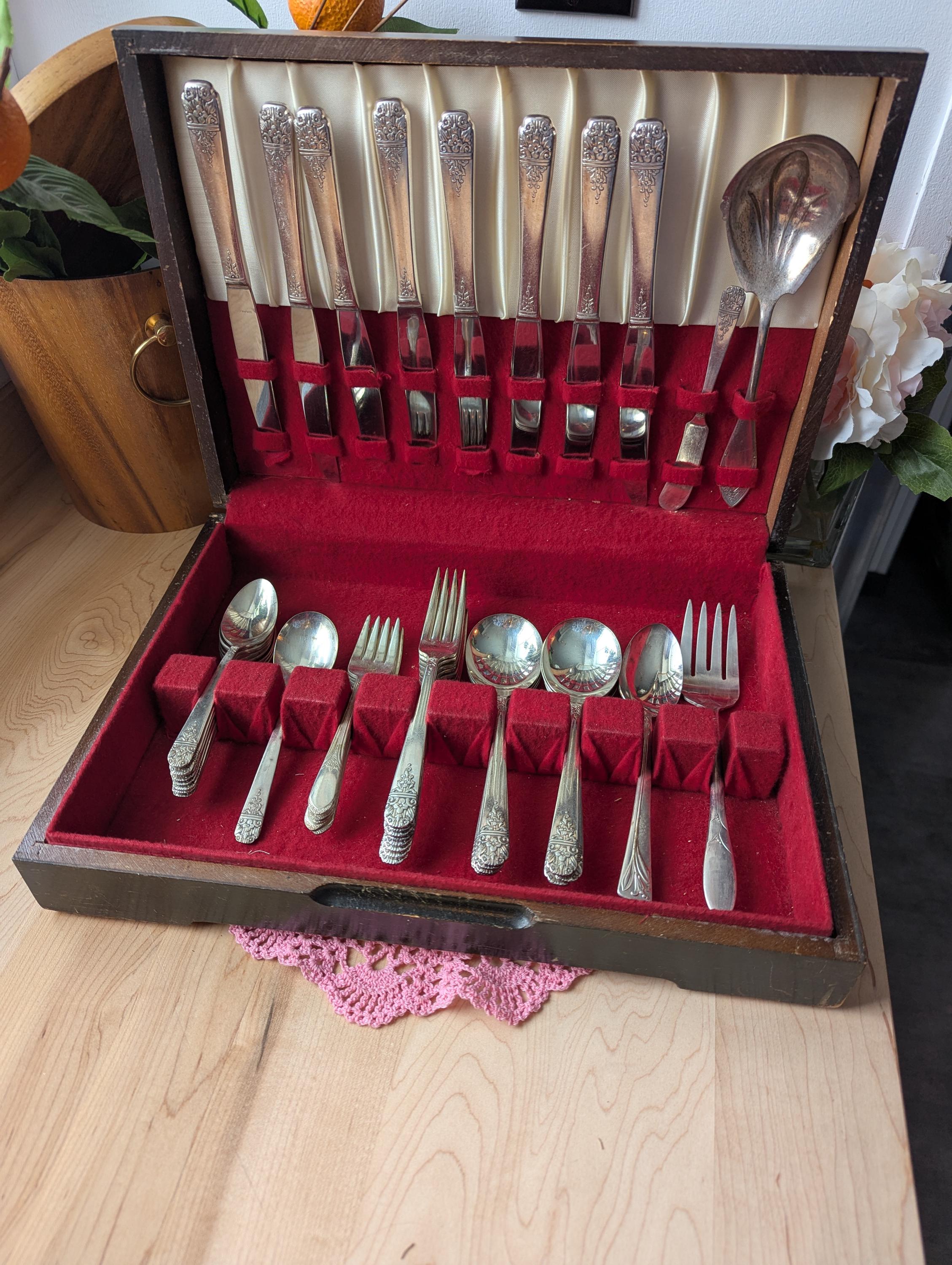 Vintage Mixmatched Simeon & L. George H. Rogers Company A1+ Oneida Assortment of Cutlery Silver Plate. Wood Box. 42 Pieces