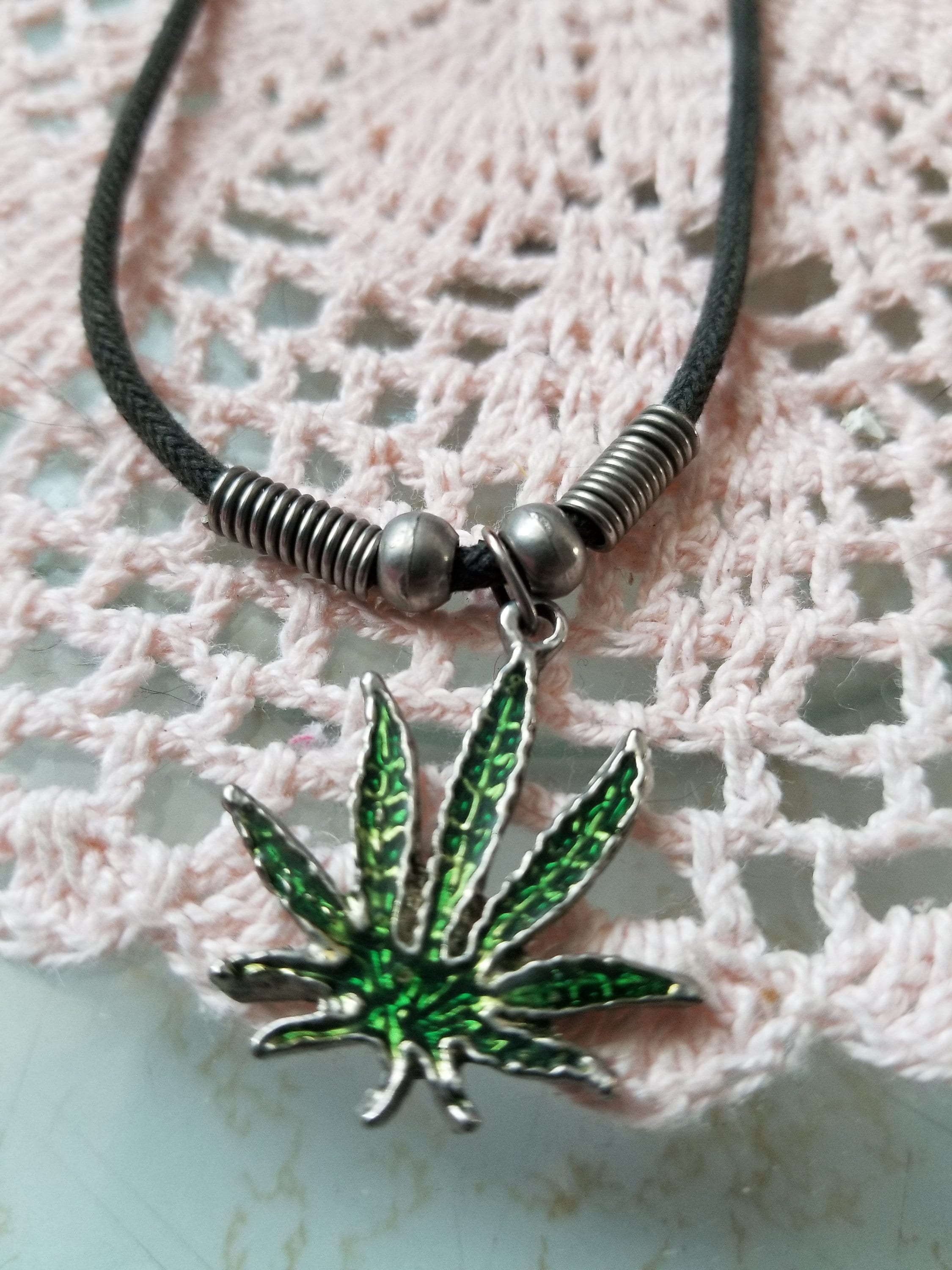 Collier Pendentif Feuille D'érable Argent/or/noir - Motif Cannabis - Bijou Hypoallergénique Cadeau - 8