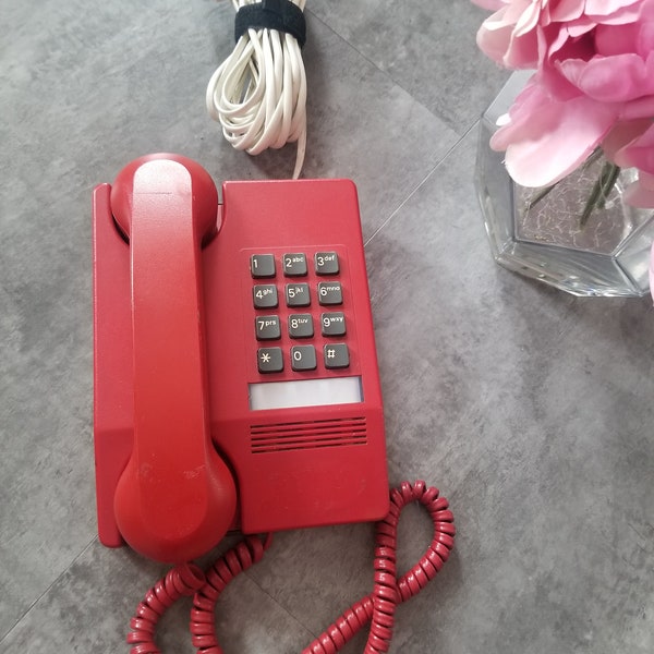 Vintage RETRO TELEPHONE Atomic Red Rad. 80s 90s Phone Collectible Rare Awesome Kitsch Dial Vintage Decor Rotary Phone Desk