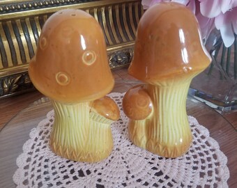 Vintage 1970's Retro Champignon Sel & Poivrière Céramique Cuisine Rétro