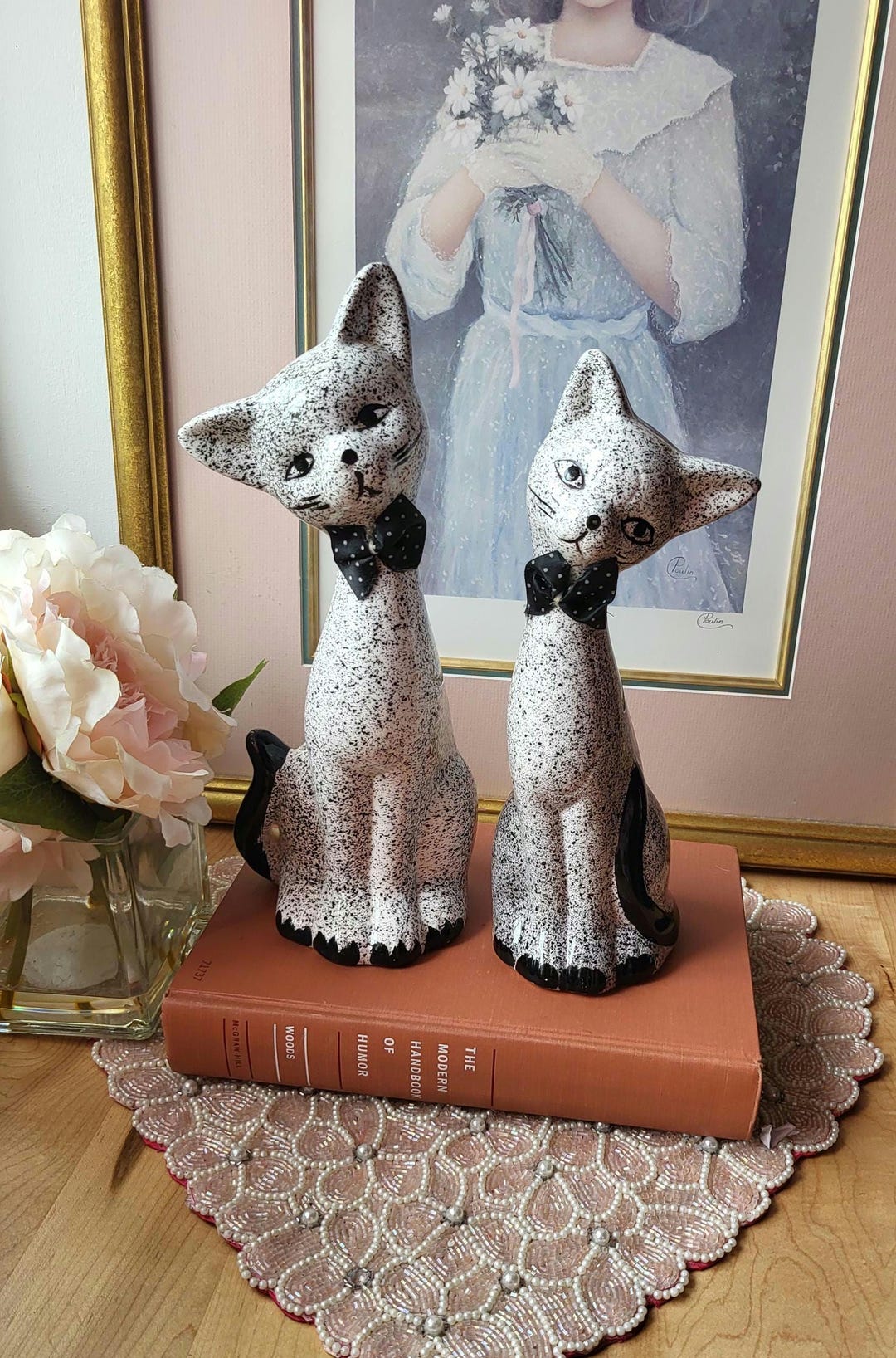Vintage 1960s Pair of Long Neck Siamese Cats White Black Speckeled 