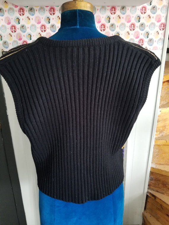 Vintage 1980s-90s Women's Sweater Vest Classic Pr… - image 6