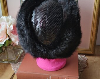 Classy, Vintage Miss Bierner Hat Faux Snake Skin Made in USA il_1080xN.6694304045_6gb7.jpg main image 2