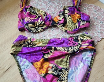 Conjunto de bikini vintage de los 90, nuevo, multicolor, estampado divertido de flores, geométrico, liso, con aros, copa B, talle alto, talla S.