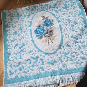 Vintage MCM Cannon All Cotton Bath Towel Fringe Blue Roses Made In USA