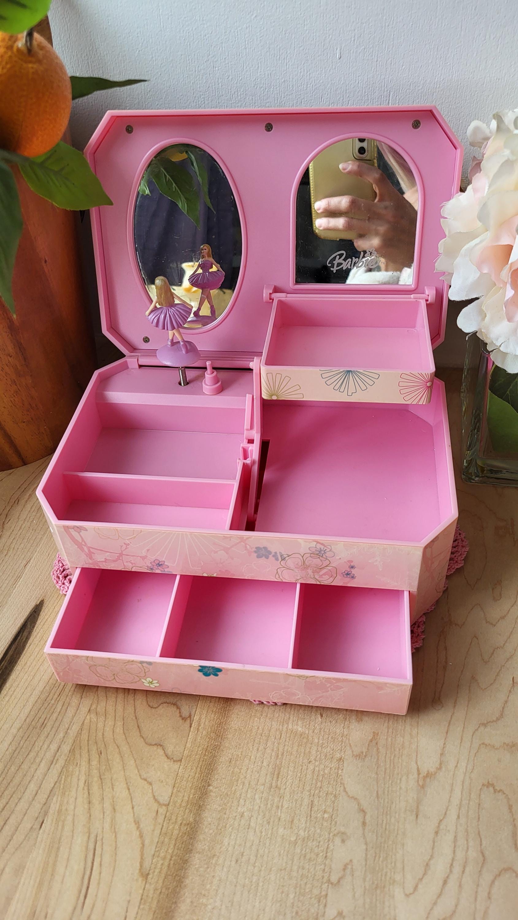 Vintage Barbie Music Box Jewelery Box Jewelery Storage Musical