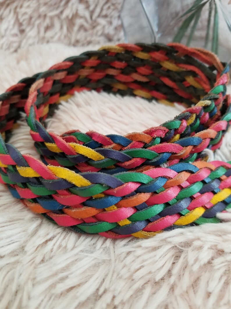 Ceinture en cuir tressé multicolore arc-en-ciel vintage fabriquée en Argentine Taille M/L image 2