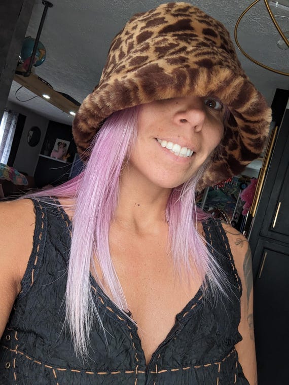 Vintage FIRENZE Winter Plush Bucket Hat Women Leopard Beige