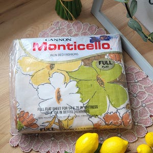 Vintage 70s Cannon Monticello Big Floral Flowers Power Fabric Bed Sheet Twin Bed Sheet NOS