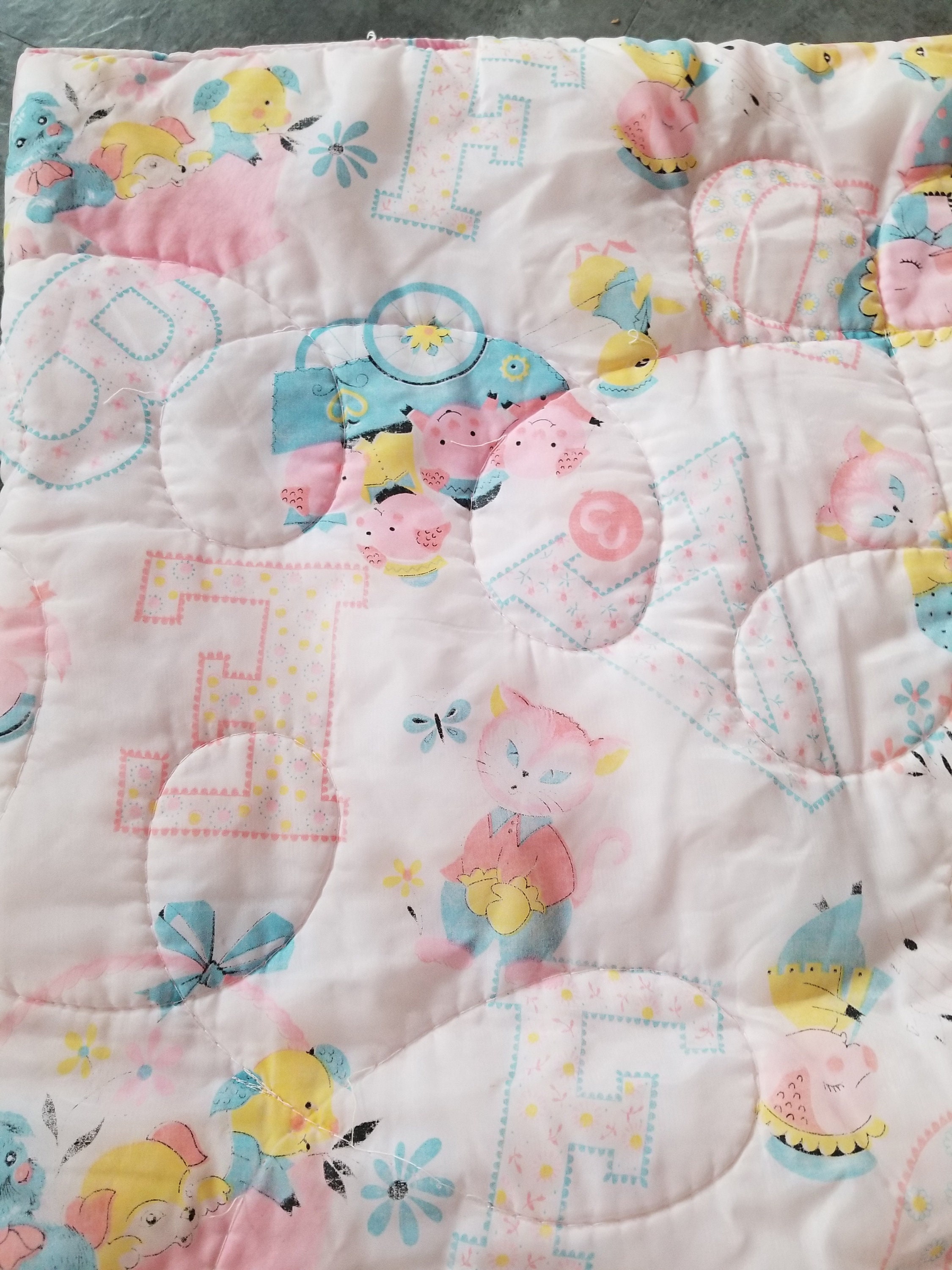 Vintage Baby Kitsch Cat Blanket Vintage Pink Pigs Ducks Mommy  display picture 1