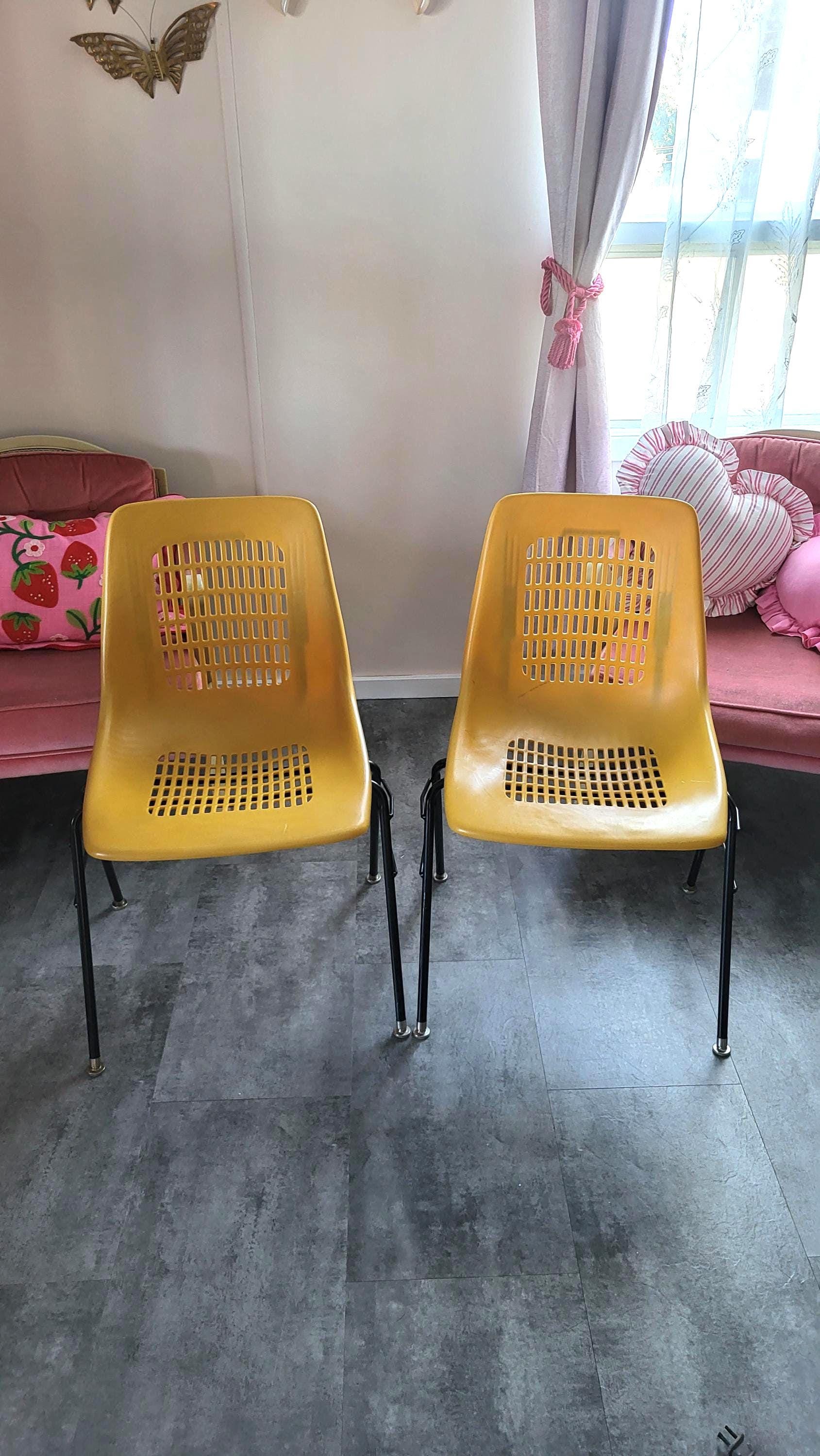 Postmodern Chair - Etsy Canada
