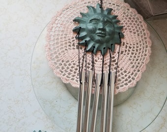 Vintage Celestial Sun Face Wind Chime Jardín / Decoración del hogar Hecho en Taiwán 80's