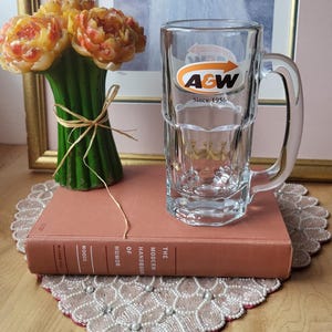 Rare Vintage 1980s Large A&W Root Beer Glass Mug - Excellent Condition.