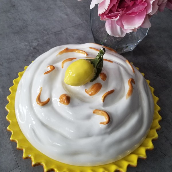 vintage Lemon Meringue Pie Keeper Plat à tarte couvert, Support à dessert en céramique, Citron, Recette de tarte meringuée faite à la main