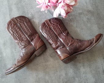 Vintage Cowboy Boots Made in Canada Brown Leather Size 6
