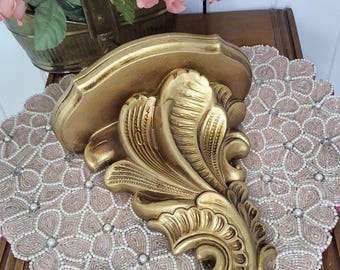 Mensola da parete vintage dorata in stile barocco francese, mensole decorative da parete, arredamento per la casa di metà secolo, mensola sospesa realizzata in Giappone
