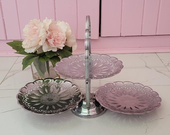 Soporte para pasteles plegable de tres niveles estilo vintage, plato de transporte de metal con filigrana, bandeja para galletas y dulces, bandeja para cupcakes, exhibición de postres, decoración para bodas