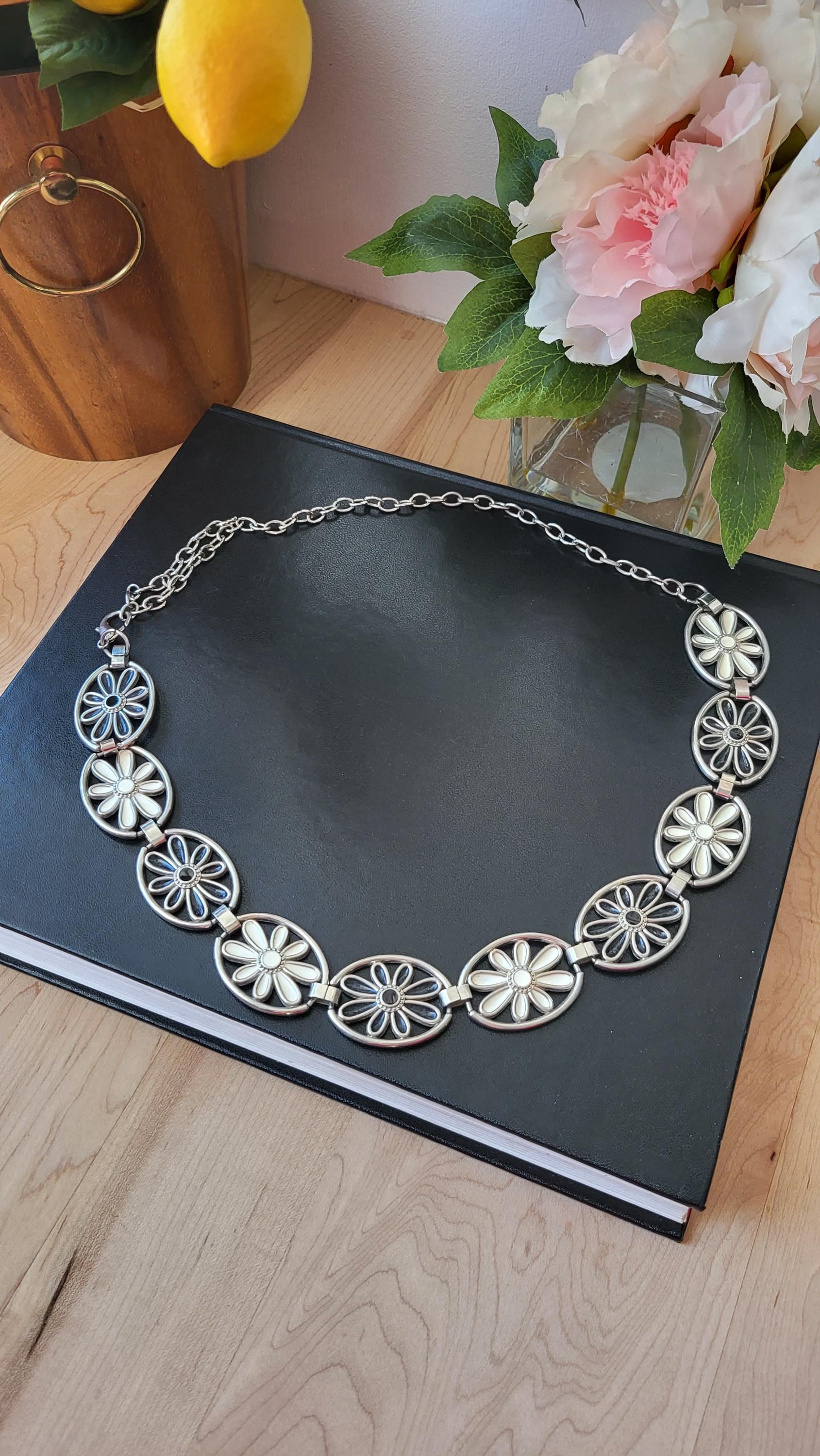 Vintage Y2K Swag Chain Belt Flowers. Large Silver White 