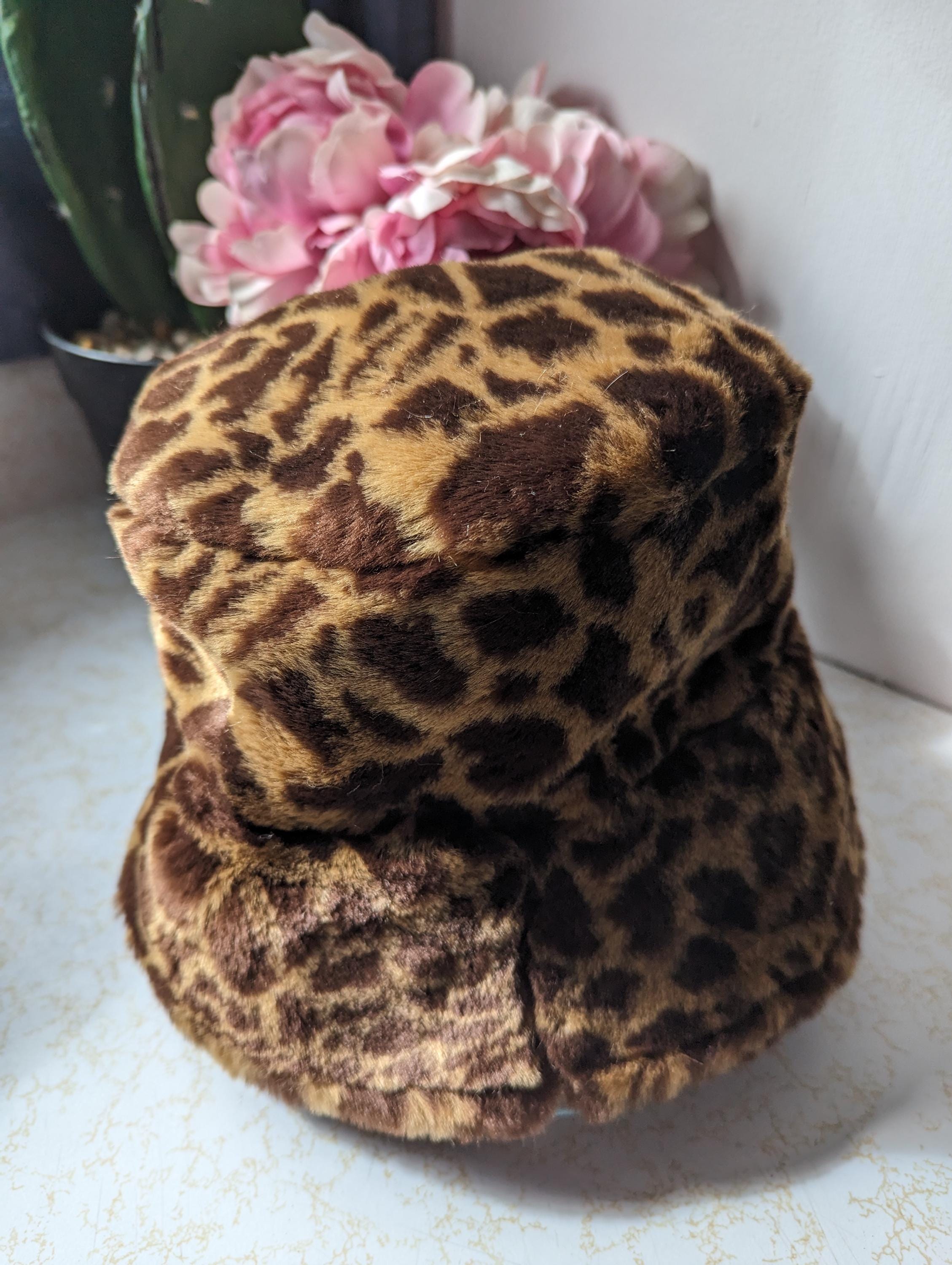 新作グッ Winter FIRENZE Vintage Plush Beige Leopard Women Hat Bucket 帽子