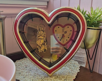 Vintage Heart-Shaped Shadow Box Clock with Virgin Mary Inside l 1980s or 1990s l Kitsch Decor l Light