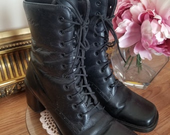 Vintage College Black Leather Lace Up Zipper Equestrian Style Ankle Boots Made in Canada Size 7