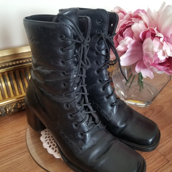 Vintage College Black Leather Lace Up Zipper Equestrian Style Ankle Boots Made in Canada Size 7