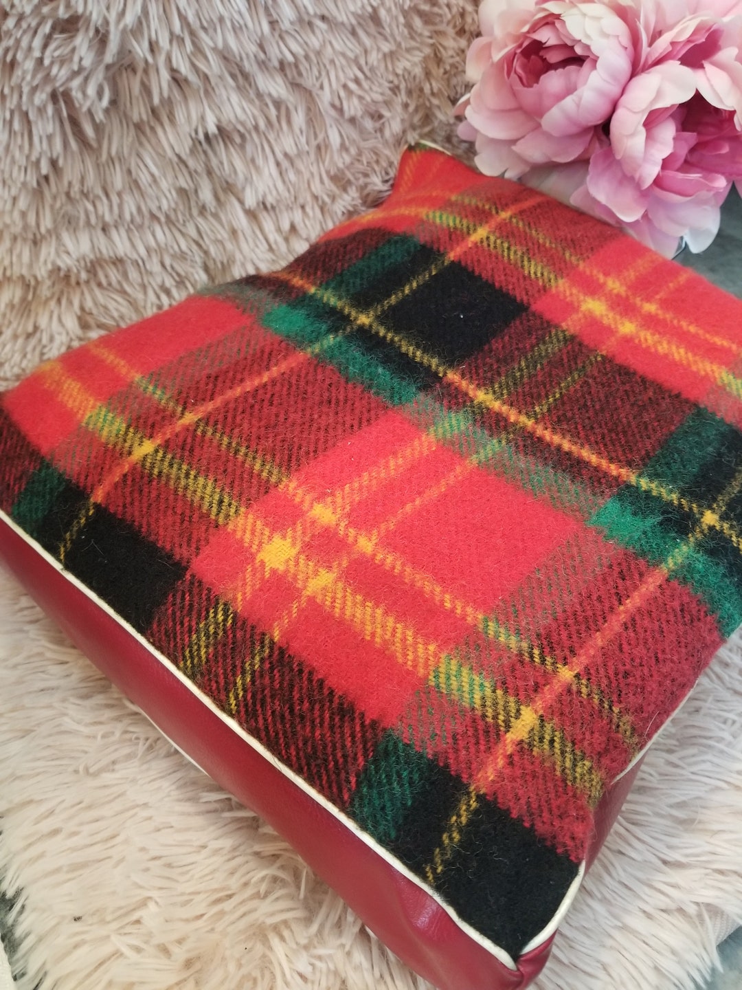 Vintage Wool Blanket Carrying Bag and Wool Plaid Blanket Stadium Picnic