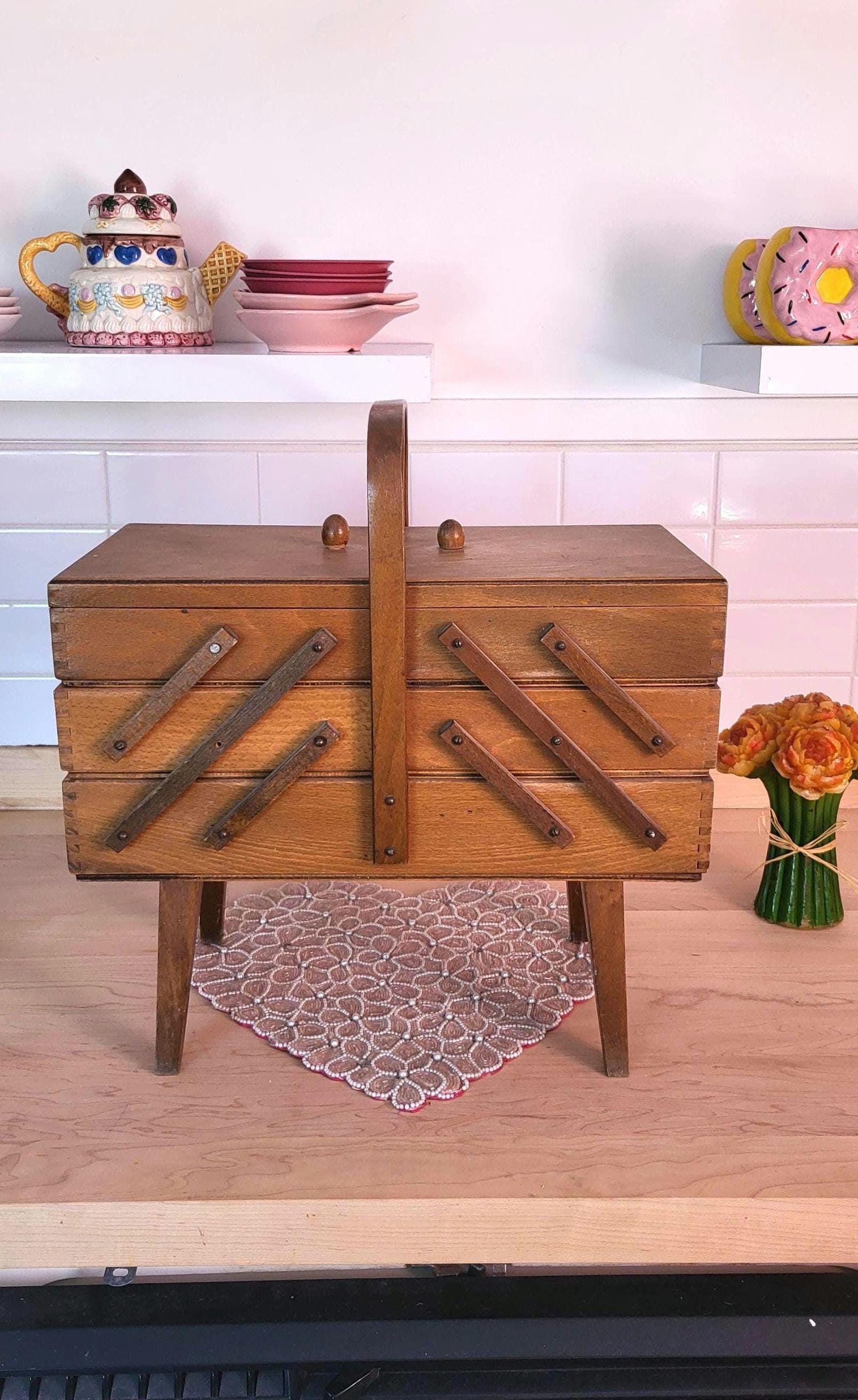 OUTIL D'ACCROCHAGE DE LOQUET DE TAPIS VINTAGE par EUGENE CHERNIN manche