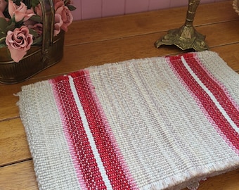 Set of 6 Vintage Wool Placemats, Pink Red retro wool stripe table mats, table linens, vintage kitchen decor, natural colorful kitchen decor