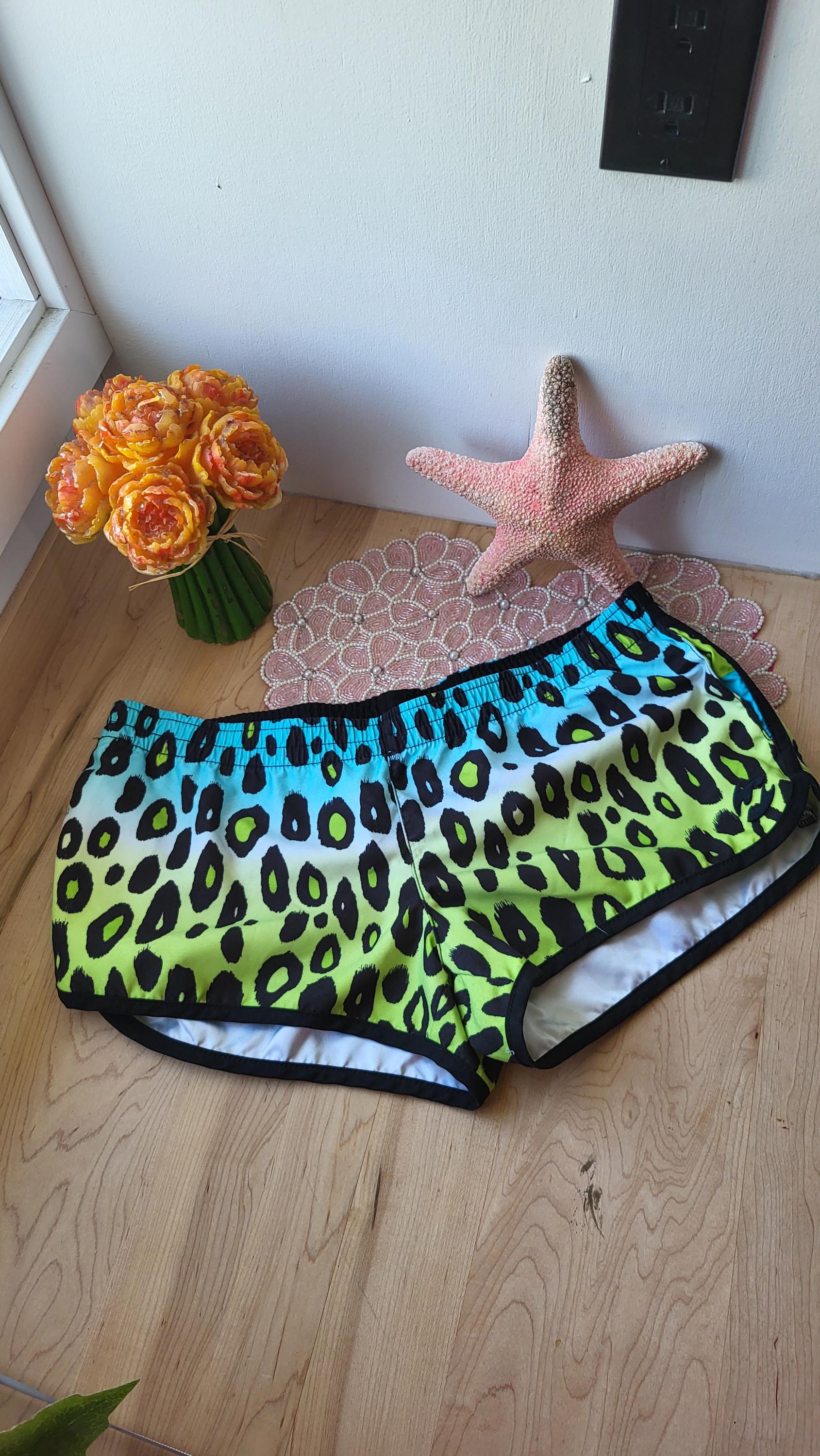 Y2K Billabong Surf Board Shorts Low Rise Short Shorts Animal Print