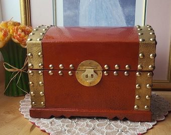 Vintage Wooden Keepsake Box, Wooden Chest, Wooden Box, Small Treasure Chest, Wooden Jewelry Box, Treasure Box, Memory Box, Jewelry Organizer