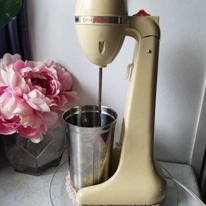Vintage Hamilton Beach Scovill Drinkmaster - Retro Kitchen