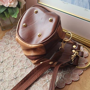 Vintage BackPack Valentino Di Paolo/Zaino. Valentino Di Paolo Fashion BackPack. Shoulder Bag Design. Brown BackPack. Shoulder Bag Leather. image 10