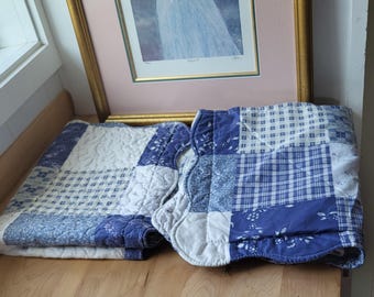 Vintage Y2K pair of Pillowcases Style Patchwork White & Blue Cottagecore Quilted Pillow Shams Pair Bedford Blue