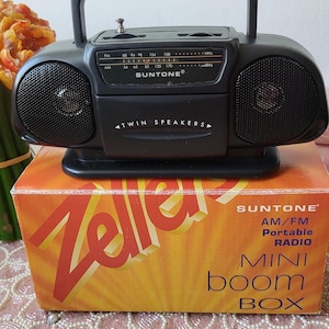 Vintage Suntone AM/FM Mini Boom Box Portable Radio Twin Speakers ...