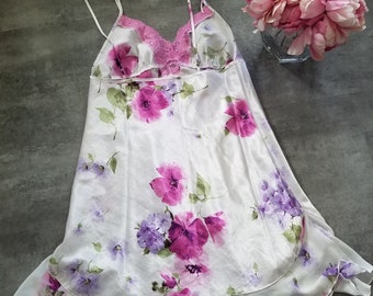 Vintage Women’s White Pink and Purple Floral Slip Dress 90's With A Lace Bust