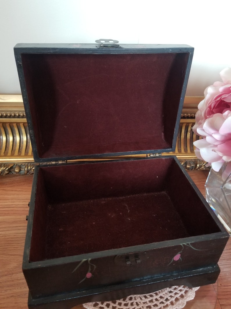 Vintage Handpainted Jewelry Box Flowers Velvet Interior Small Box Tresor Box image 5