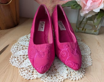 Vintage 80's Bright Pink Heels Vogue Size US 6