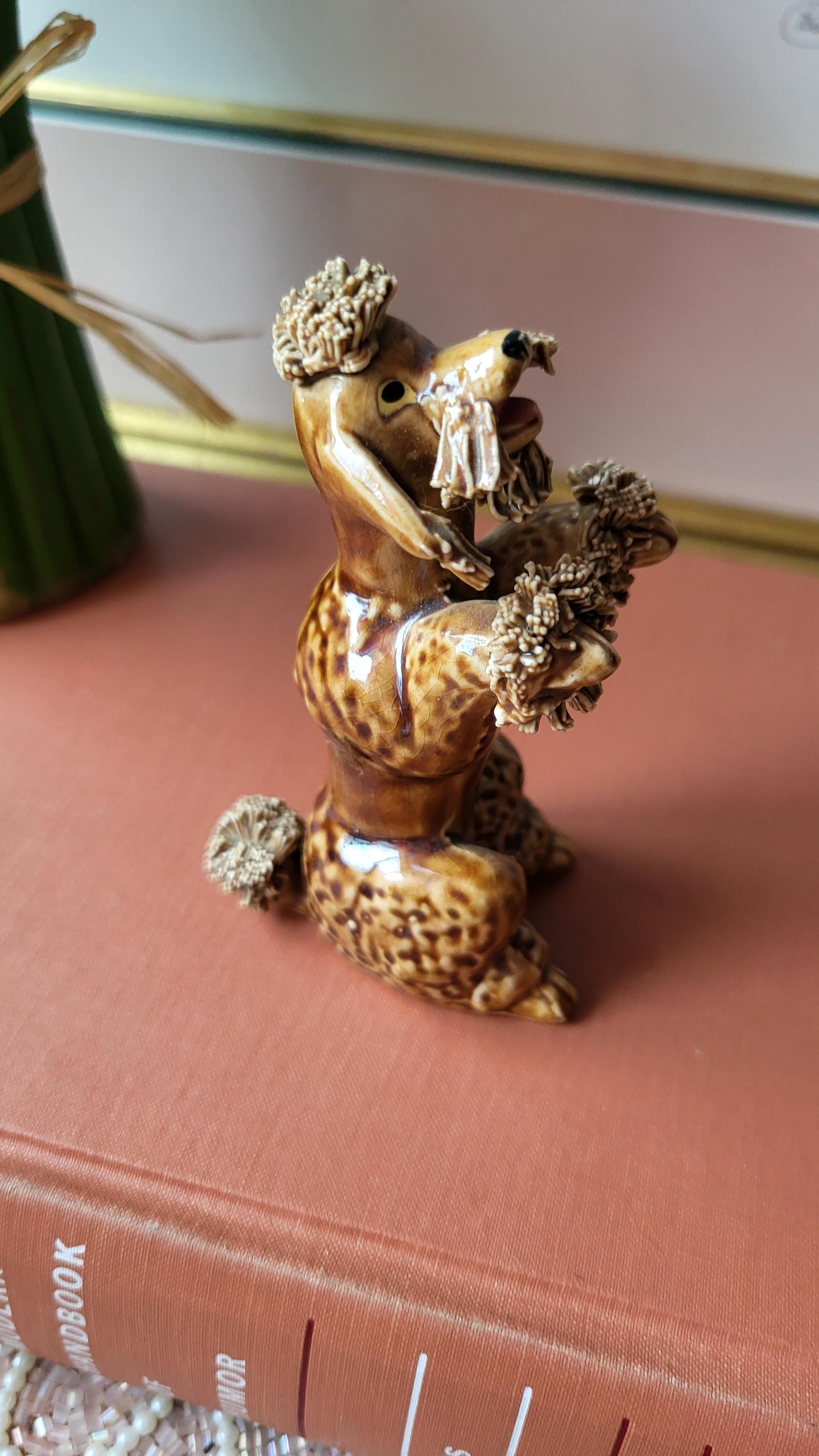 ヴィンテージブラウンスパゲッティプードル犬の置物かわいい装飾