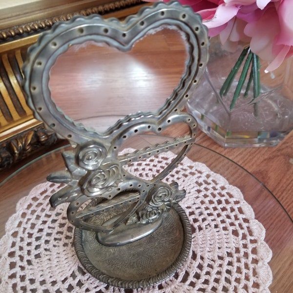 Petit miroir de table de courtoisie en forme de coeur plaqué argent vintage avec détails gravés